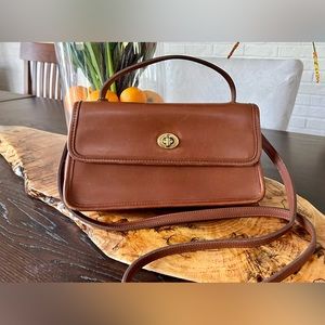 VINTAGE COACH GEOMETRIC CARAMEL LEATHER CROSSBODY BAG
